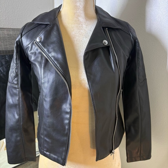 Black Faux Leather Girls Jacket - Picture 12 of 14